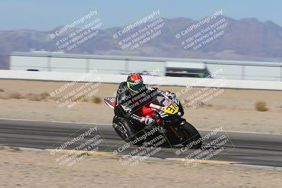 media/Jan-18-2024-Racers Edge (Thu) [[008952c709]]/B Group/Session 2 (Turn 15 Inside)/